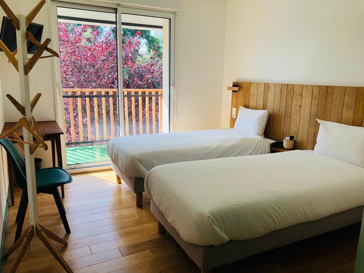 Logis Hotel Les Tilleuls Bruere-Allichamps Екстер'єр фото
